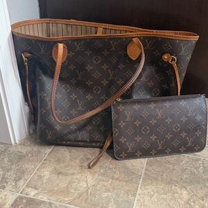Authentic used 2015 Louis Vuitton Neverfull MM – Monogram Canvas